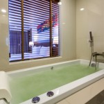 Jacuzzi Suite